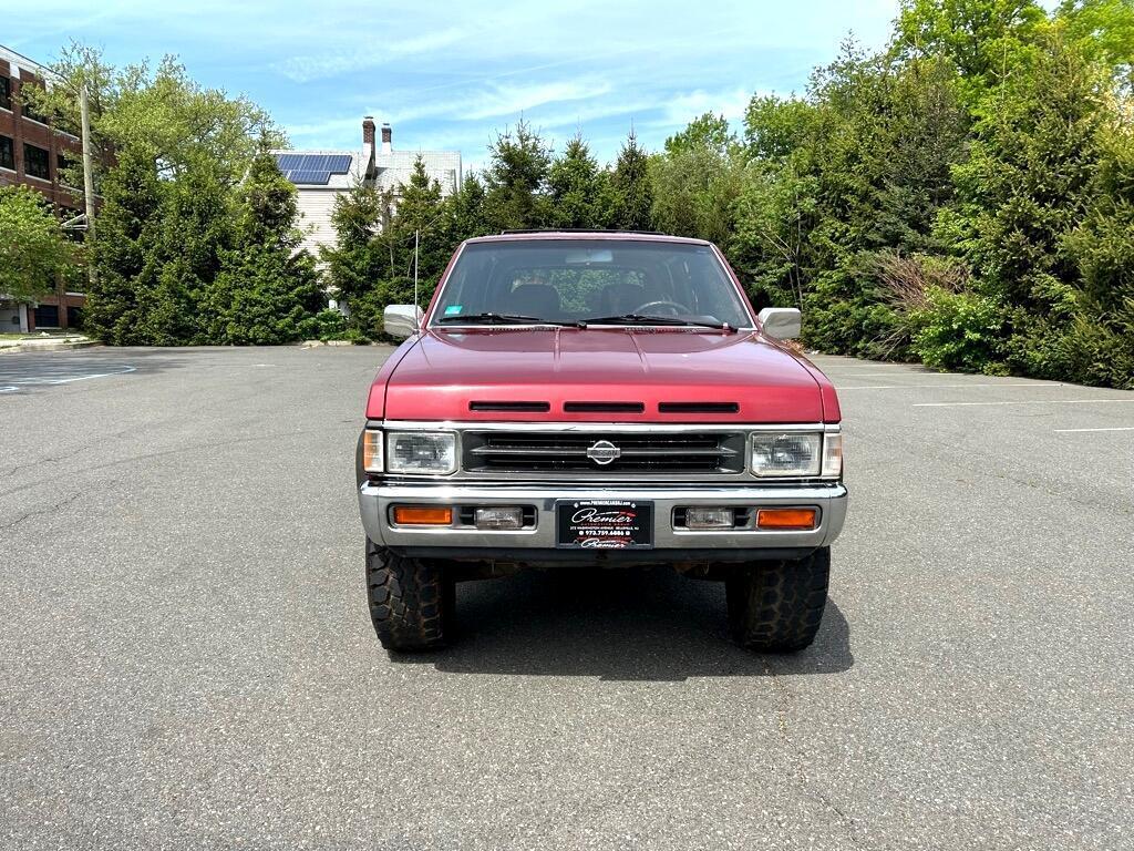 1993 Nissan Pathfinder XE 4-door 4WD - photo 2
