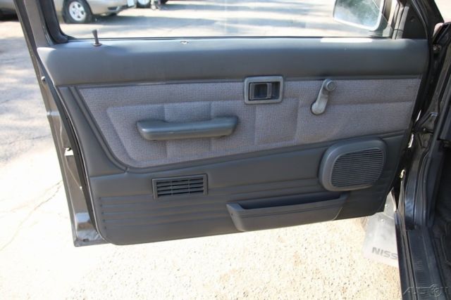 1993 Nissan Pathfinder XE - photo 9