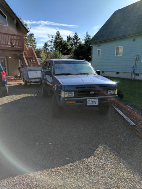 1993 Nissan Pathfinder XE Sport Utility 4-Door 3.0L 1993 Nissan Pathfinder XE Sport Utility 4-Door
