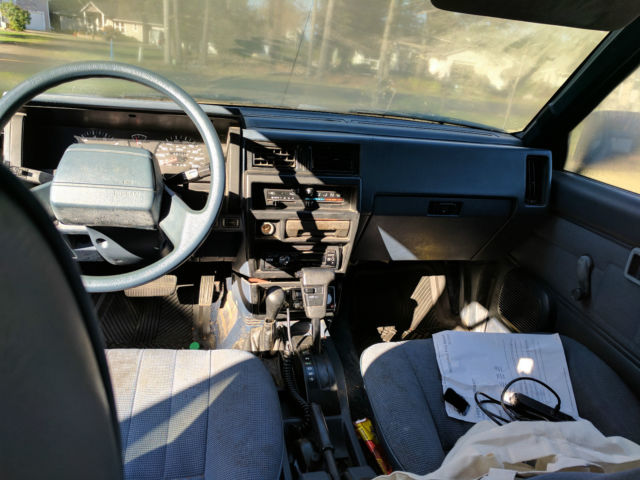 1993 Nissan Pathfinder XE Sport Utility 4-Door - photo 2