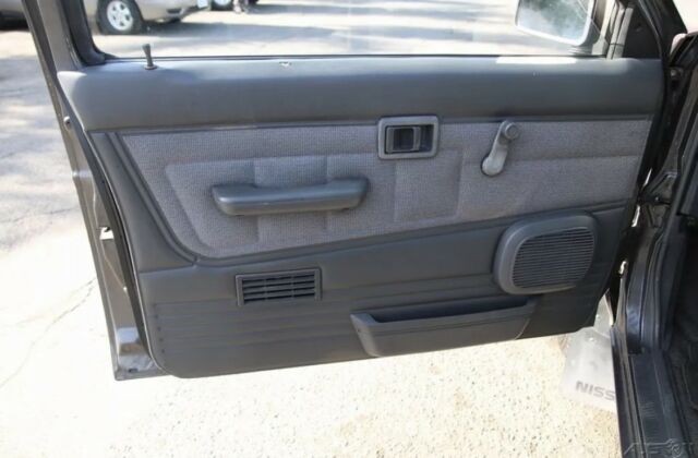 1993 Nissan Pathfinder - photo 9