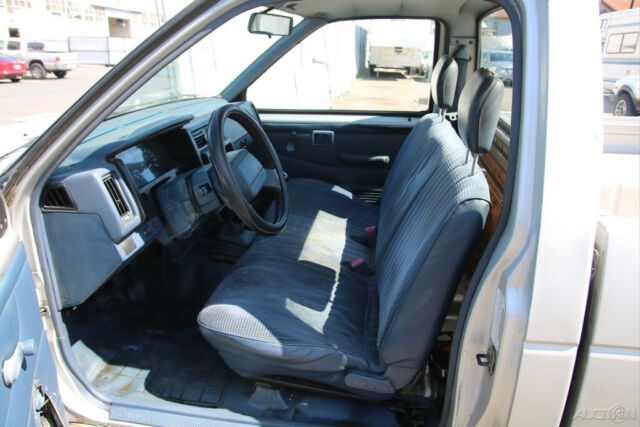 1993 Nissan Other Pickups - photo 9