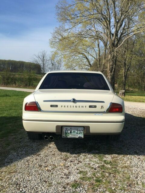 1993 Nissan President JS - photo 3