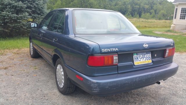 1993 Nissan Sentra XE - photo 3