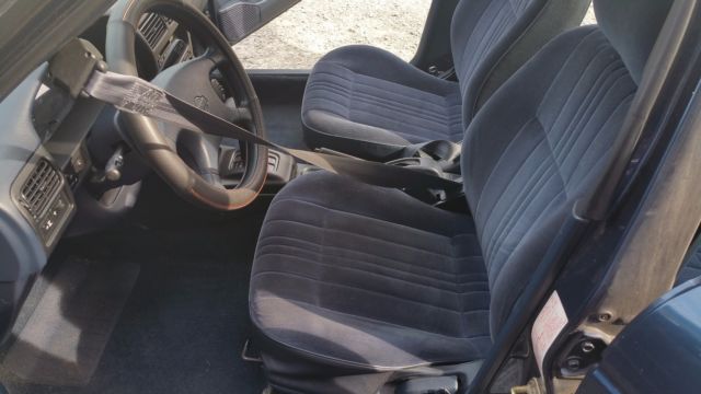 1993 Nissan Sentra XE - photo 9