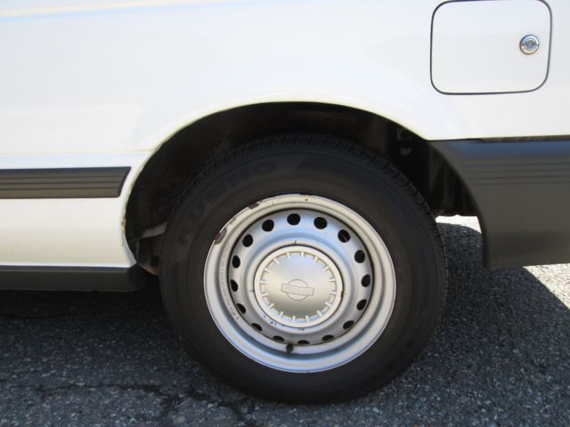1993 Nissan Sentra e - photo 5