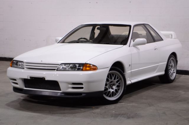 1993 Nissan Skyline GTR - V-SPEC - 14,823 Miles White RB26DETT 5 speed Manual 1993 Nissan GT-R