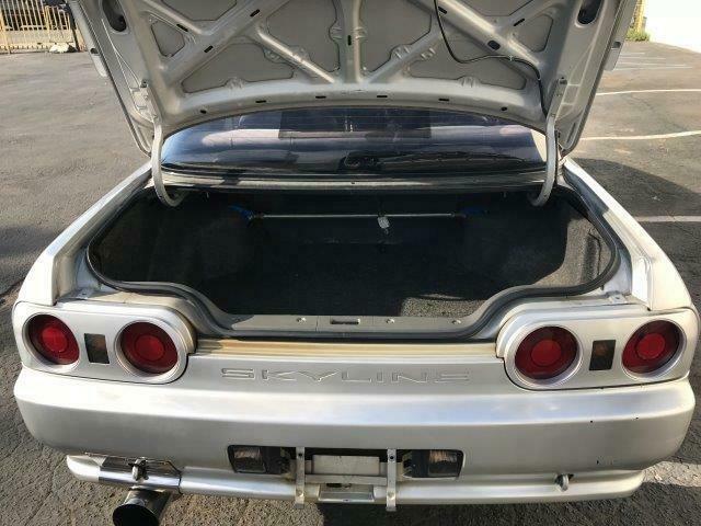 1993 Nissan Skyline -- - photo 4