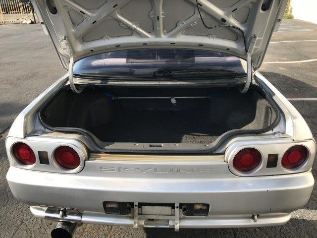 1993 Nissan GT-R -- - photo 4