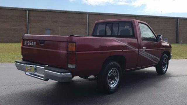 1993 Nissan Other Pickups Base 2dr Standard Cab SB - photo 5