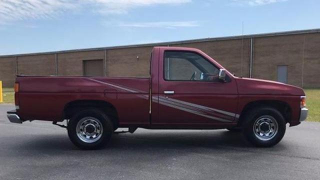 1993 Nissan Other Pickups Base 2dr Standard Cab SB - photo 6