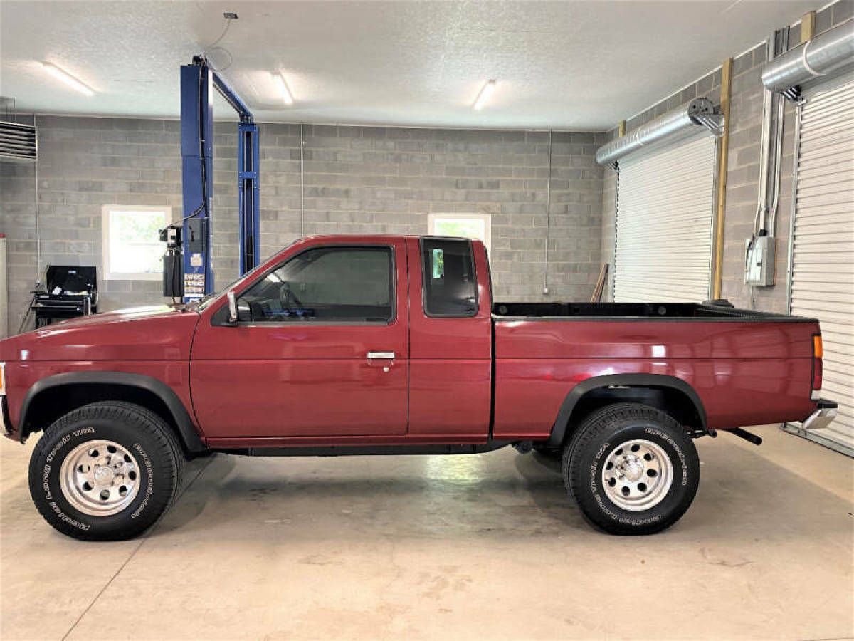 1993 Nissan Other Pickups SE V6 2dr 4WD Extended Cab SB - photo 3