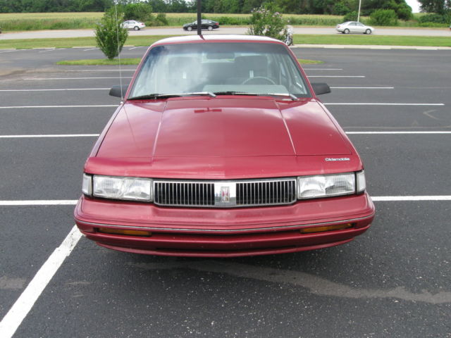 1993 Oldsmobile Cutlass Ciera S - photo 2