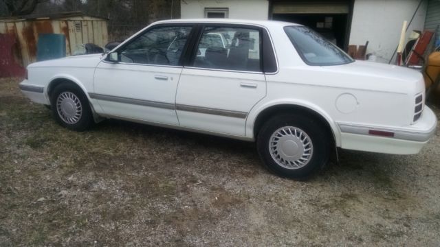 1993 Oldsmobile Ciera - photo 2