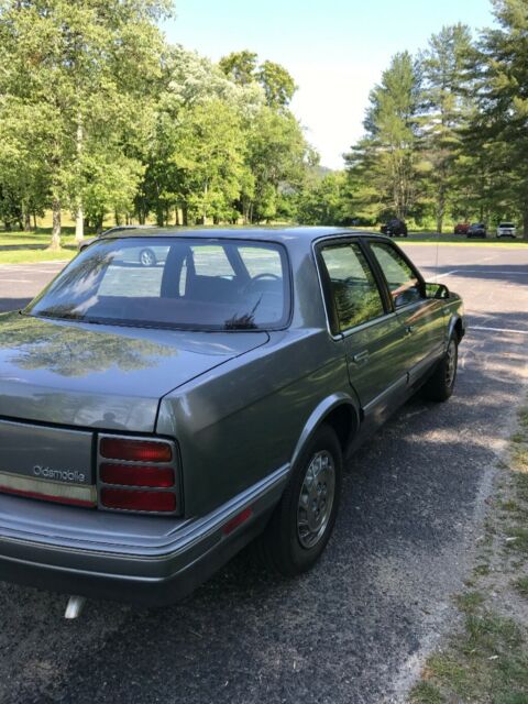 1993 Oldsmobile Cutlass - photo 3
