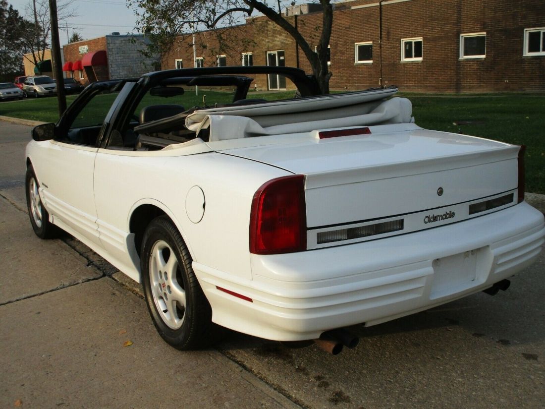 1993 Oldsmobile Cutlass - photo 7