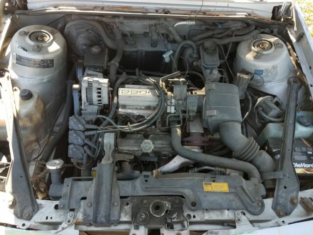 1993 Oldsmobile Custom Cruiser - photo 12
