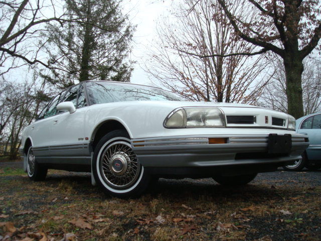 1993 Oldsmobile Eighty-Eight Royale LS 1993 Oldsmobile Eighty-Eight Royale LS 4-door
