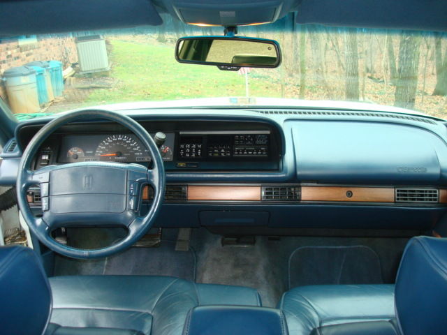 1993 Oldsmobile Eighty-Eight Royale LS 4-door - photo 8