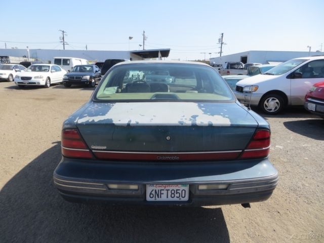 1993 Oldsmobile Eighty-Eight Royale Sedan 4-Door - photo 5