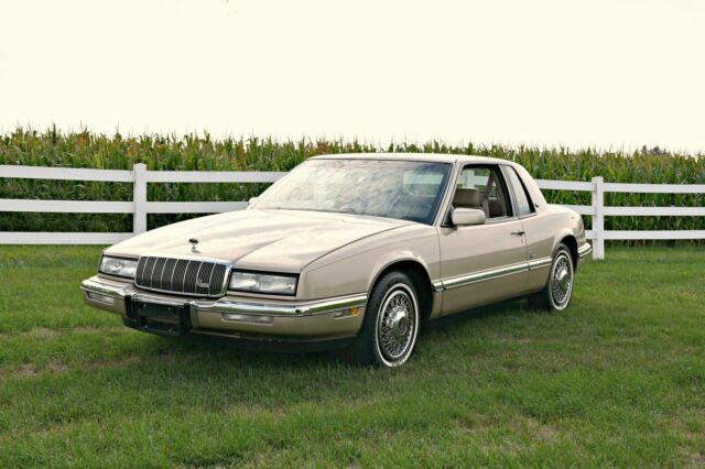 1993 One Owner Buick Riviera with only 32,420 certified miles. SHOW ROOM NEW! 1993 Buick Riviera