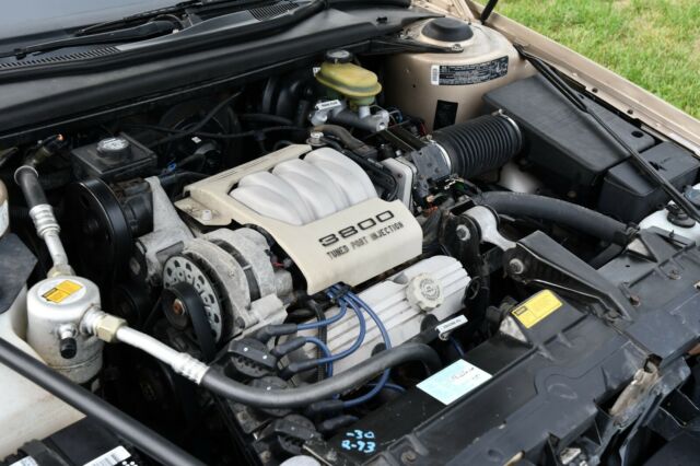1993 Buick Riviera - photo 11
