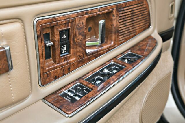 1993 Buick Riviera - photo 9
