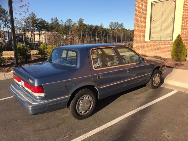 1993 Plymouth Acclaim Base - photo 3