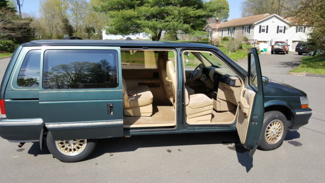 1993 Plymouth Grand Voyager - photo 7