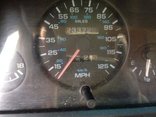 1993 Plymouth Sundance Duster Hatchback 2-Door - photo 8