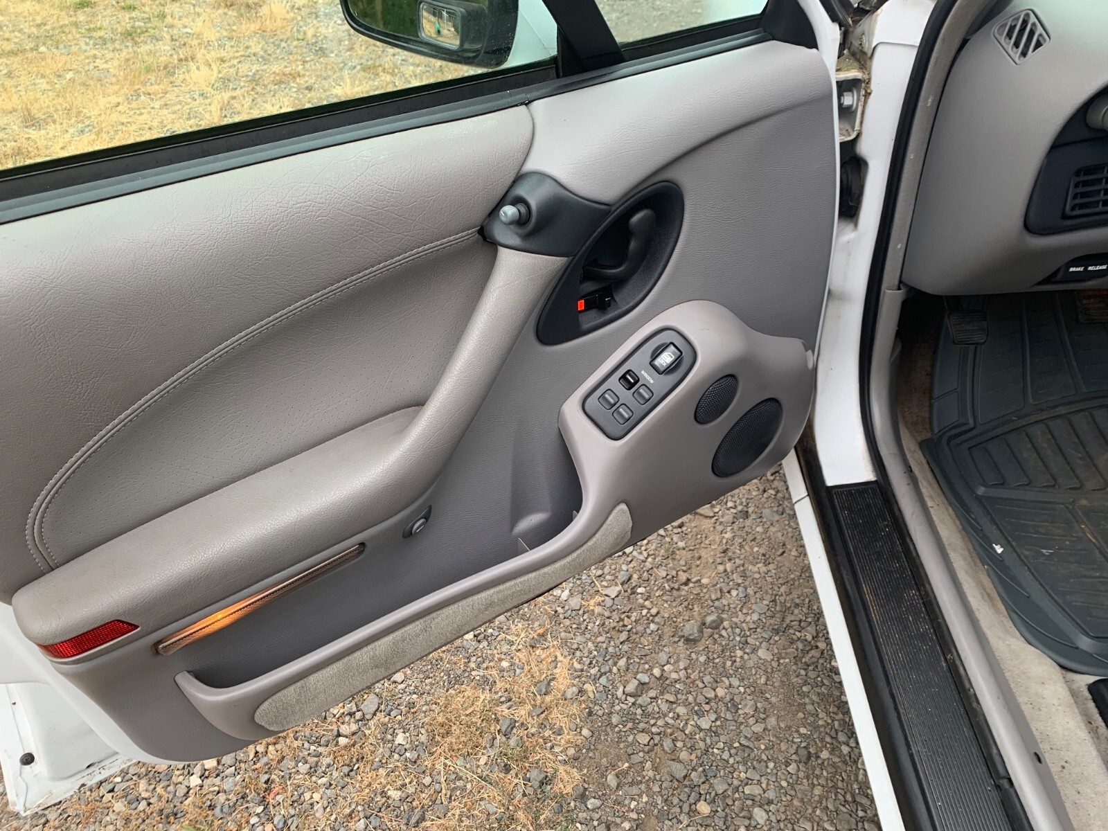 1993 Pontiac Bonneville - photo 12