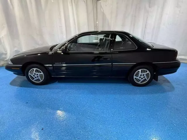 1993 Pontiac Grand Am SE Coupe 2D - photo 4