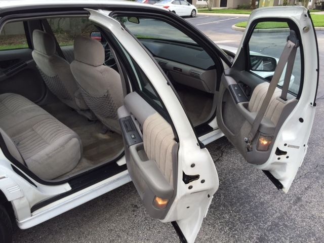 1993 Pontiac Grand Prix LE - photo 4