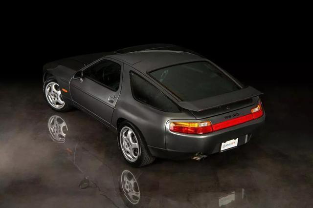 1993 Porsche 928 GTS Coupe 2D - photo 4