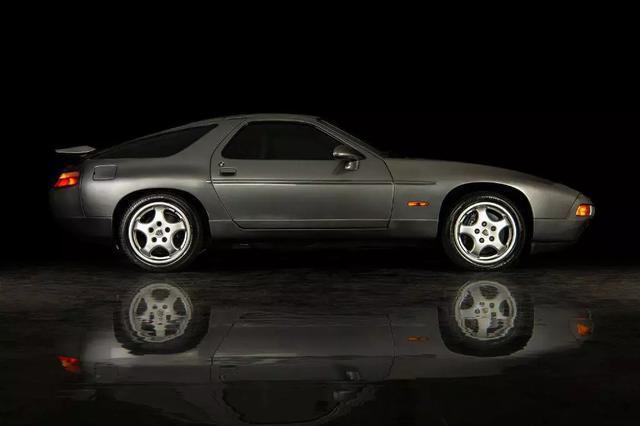 1993 Porsche 928 GTS Coupe 2D - photo 5
