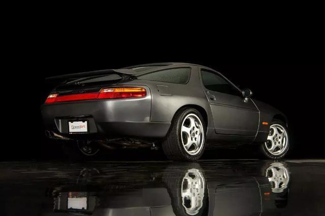 1993 Porsche 928 GTS Coupe 2D - photo 7