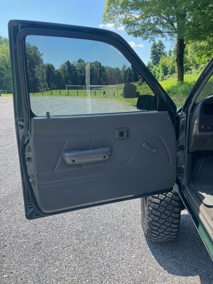 1993 Toyota 22RE pickup - photo 10