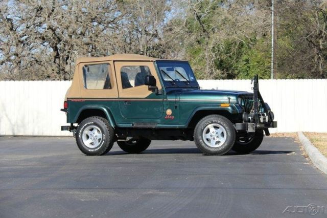 1993 Jeep Wrangler Sahara 2dr 4WD auto 28k orig miles winch tow bar - photo 10