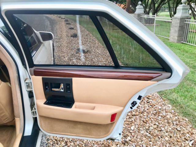 1993 Cadillac STS Seville - photo 9