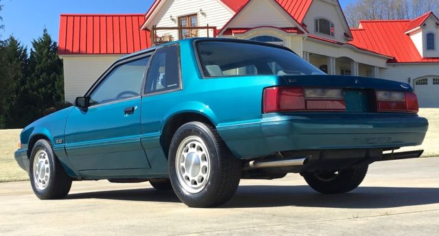 1993 SSP 5.0 5-speed 1993 Ford Mustang 93 5.0 5-speed SSP Police Coupe in Reef Blue