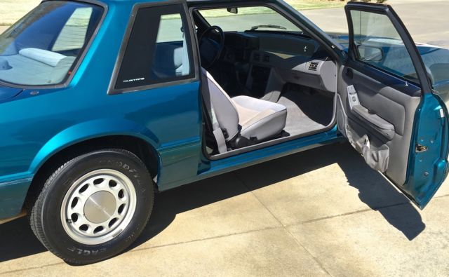 1993 Ford Mustang 93 5.0 5-speed SSP Police Coupe in Reef Blue - photo 12