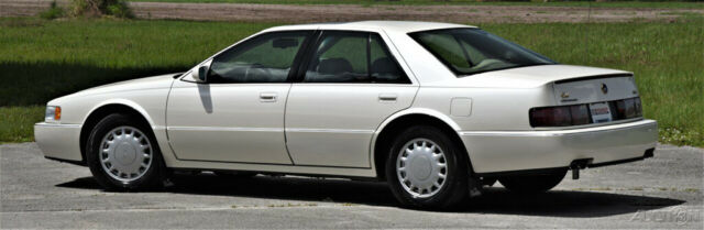 1993 Cadillac Seville STS - photo 10