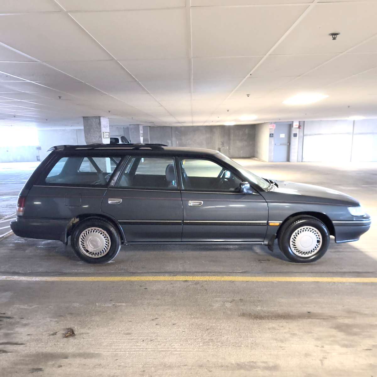 1993 Subaru Legacy L - photo 2