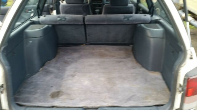 1993 Subaru Legacy L - photo 10