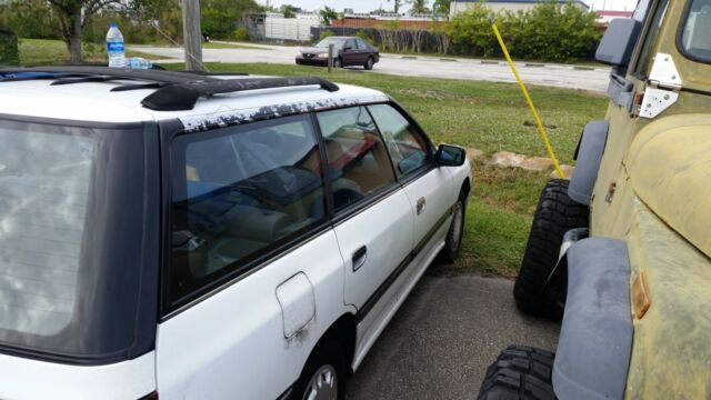 1993 Subaru Legacy L - photo 3