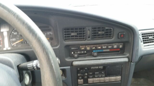 1993 Subaru Legacy L - photo 6