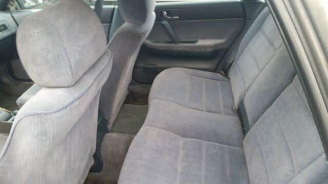1993 Subaru Legacy L - photo 9