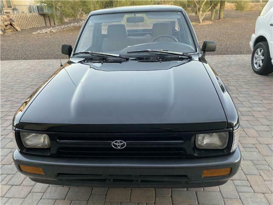 1993 Toyota 2WD Pickups 100k mi - photo 2
