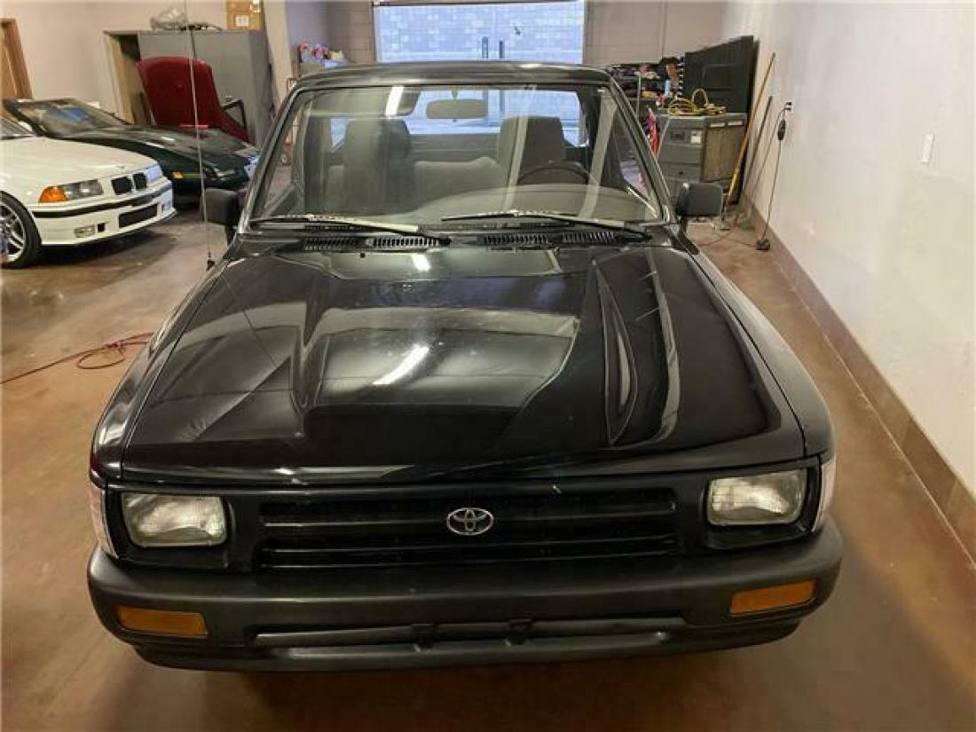 1993 Toyota 2WD Pickups 100k mi - photo 6