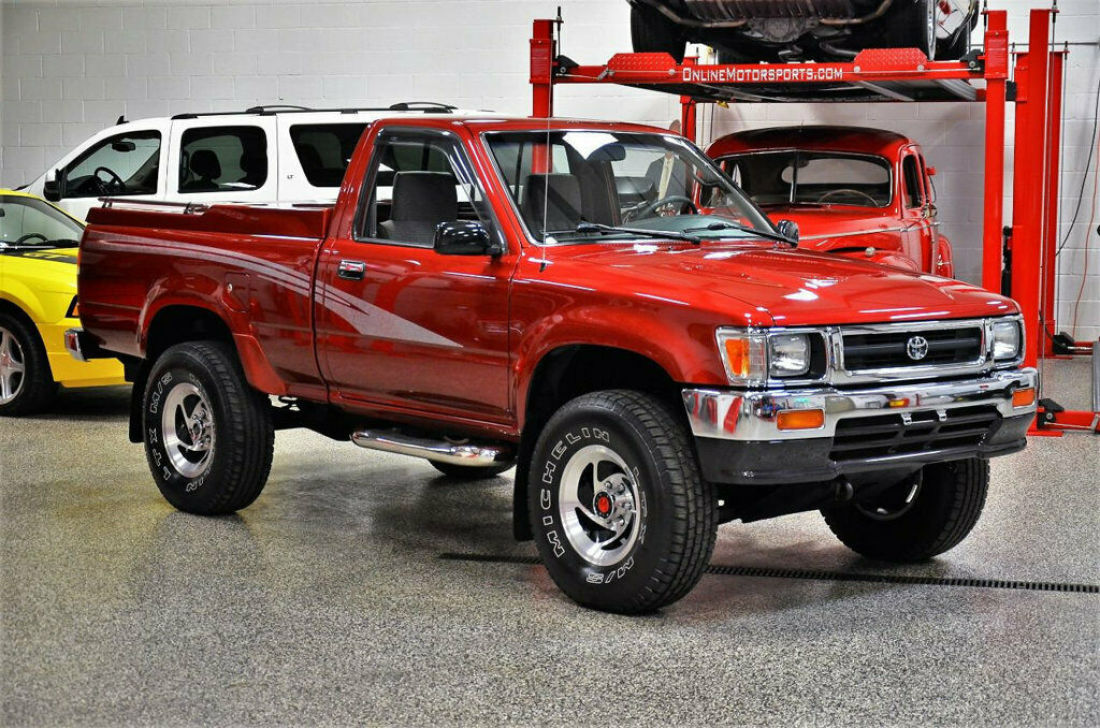 1993 Toyota 4WD Pickups Std Bed DLX 5-Speed 4WDemand - photo 5